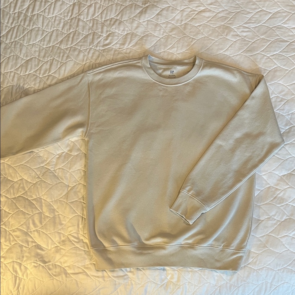 GAP Unisex Cream Sweatshirt